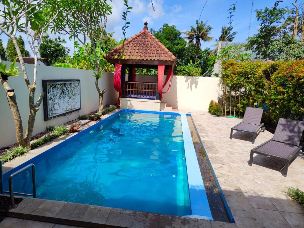 Rosseno Villa Yogyakarta Eksteriør billede