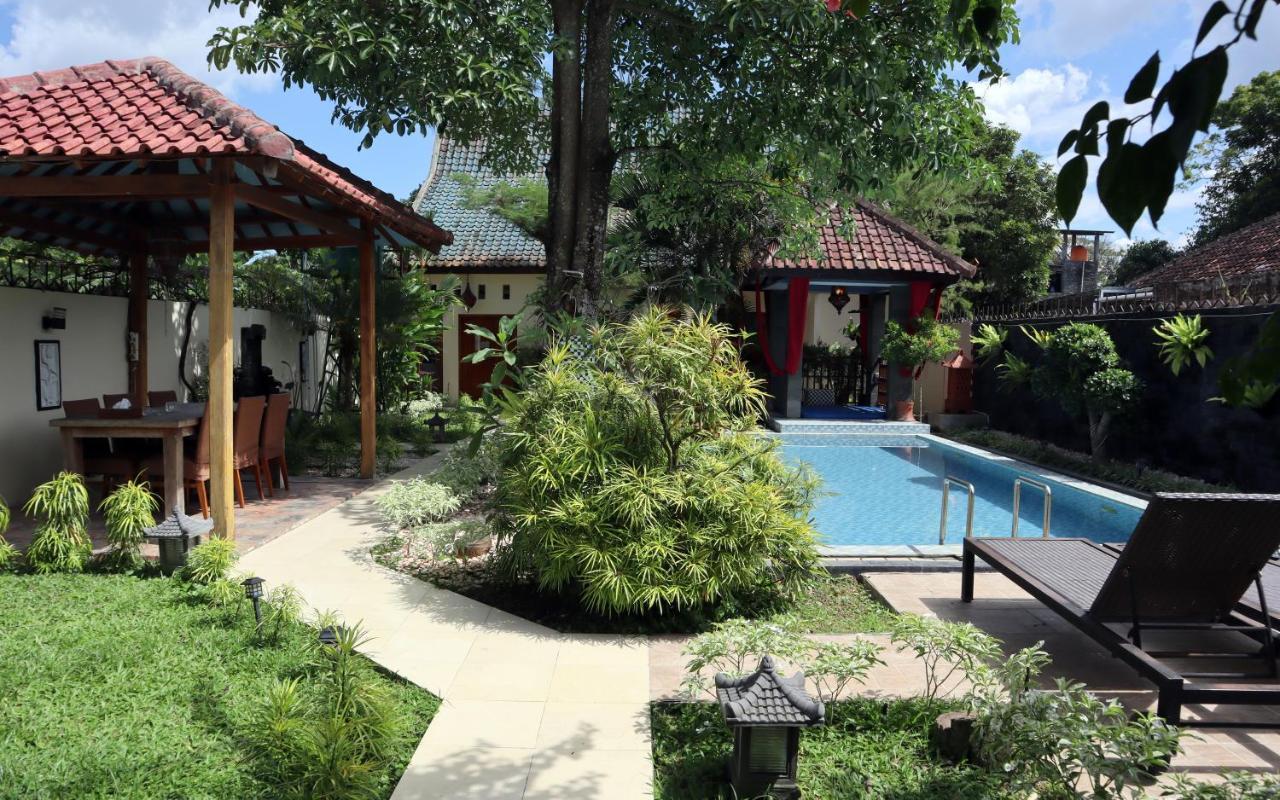 Rosseno Villa Yogyakarta Eksteriør billede