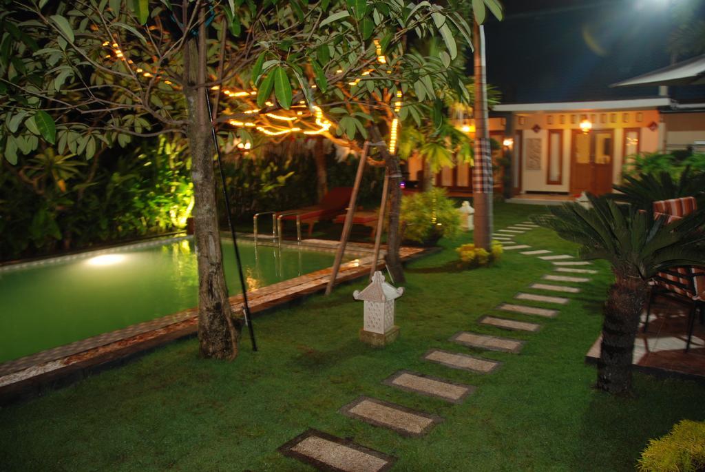 Rosseno Villa Yogyakarta Eksteriør billede
