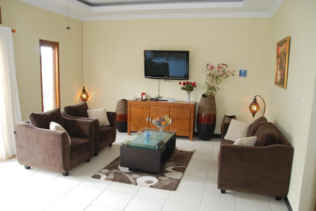 Rosseno Villa Yogyakarta Eksteriør billede